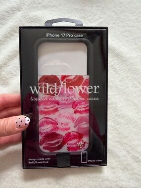 Wildflower iPhone 17 pro case KENNSINGTON EDITION